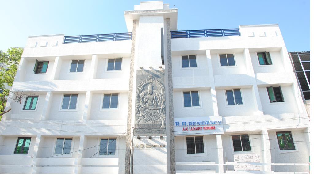 R B Residency Hotel Chennai Bagian luar foto